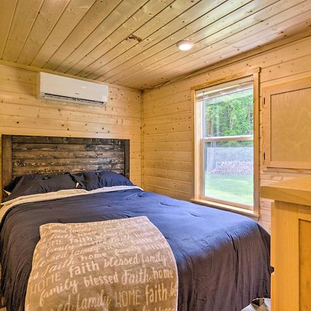 Quaint Mtn Cabin Tiny Living Near Big Adventure Brevard Eksteriør bilde