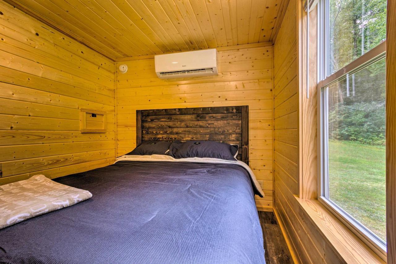 Quaint Mtn Cabin Tiny Living Near Big Adventure Brevard Eksteriør bilde